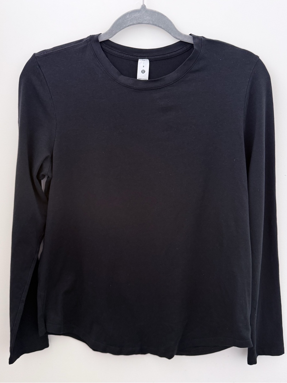 Lululemon Black Long Sleeve Crewneck Top Size 6 Athletic Basic